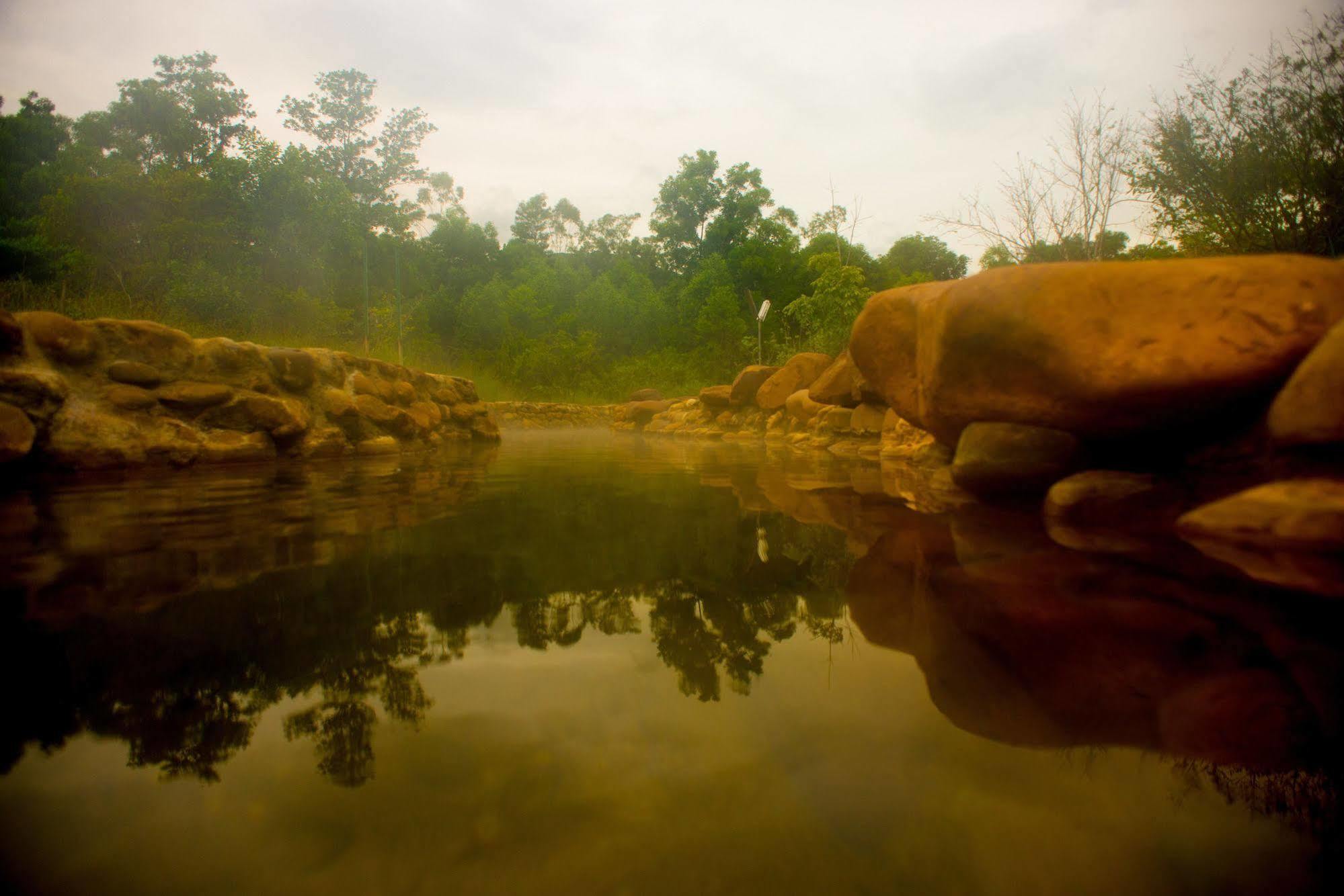 Thanh Tan Hot Springs By Fusion Hue Zewnętrze zdjęcie